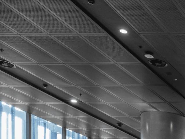 Perforierte Metalldeckenpaneele
